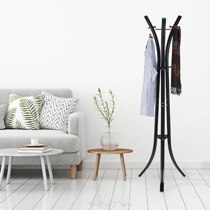 Porte manteau sur pied noir design